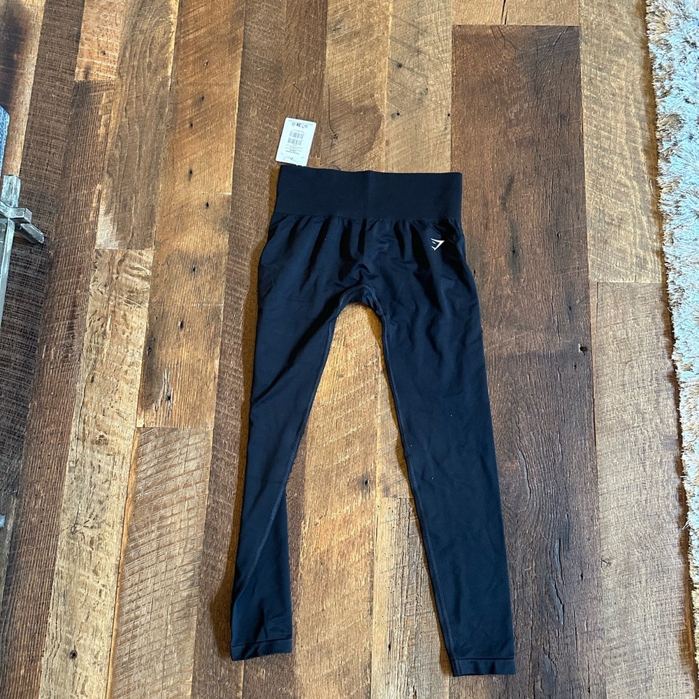 Gymshark, seamless black leggings, never worn, size medium